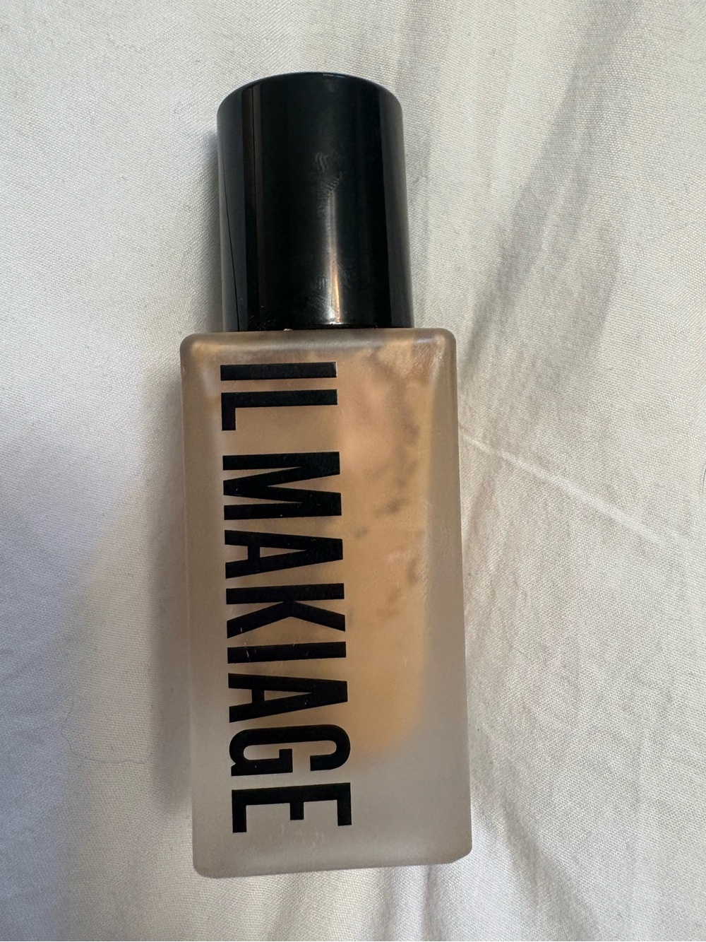 IL MAKIAGE Liquid Foundation - Warm Beige Tone